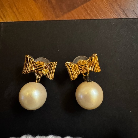 Kate Spade Gold Tone Bow and Cream Pearl Earrings - Picture 2 of 6